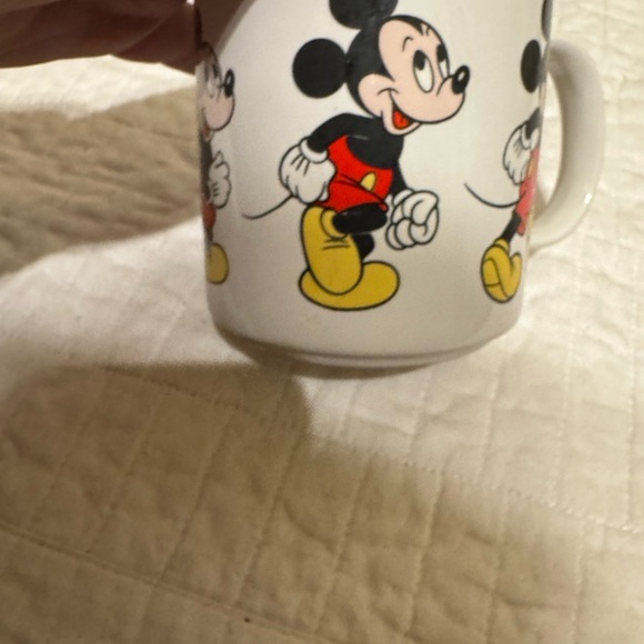 Disney Vintage Mickey and Minnie Mouse Walking Coffee Mugs - Picture 6 of 7